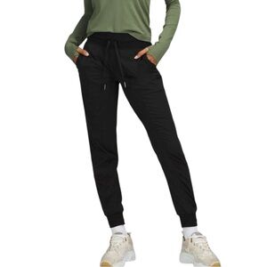 Lululemon Dance Studio Mid-Rise Jogger size 0 in Black